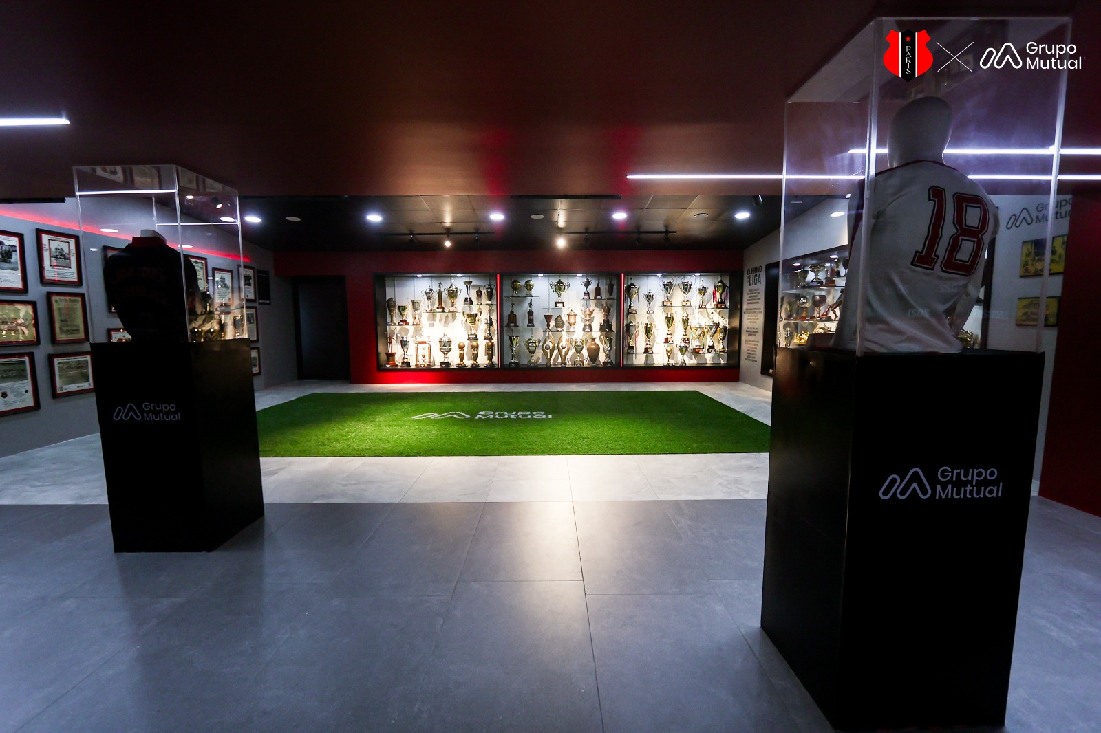 WhatsApp Image 2025-10-08 at 19.49.01 (1)